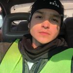 Theoneslur - kik username