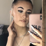 Beckythompson77 - snapchat username
