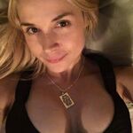 Sarah Vandosh - instagram username
