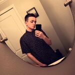Derekp_17 - instagram username