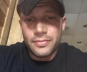 TonysKiss42