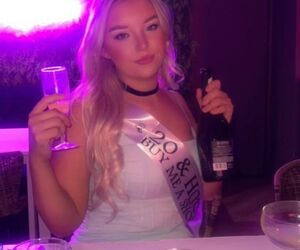 Chlo