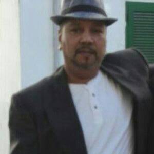 Diego Flores B