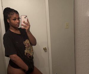 Janiel_throatg