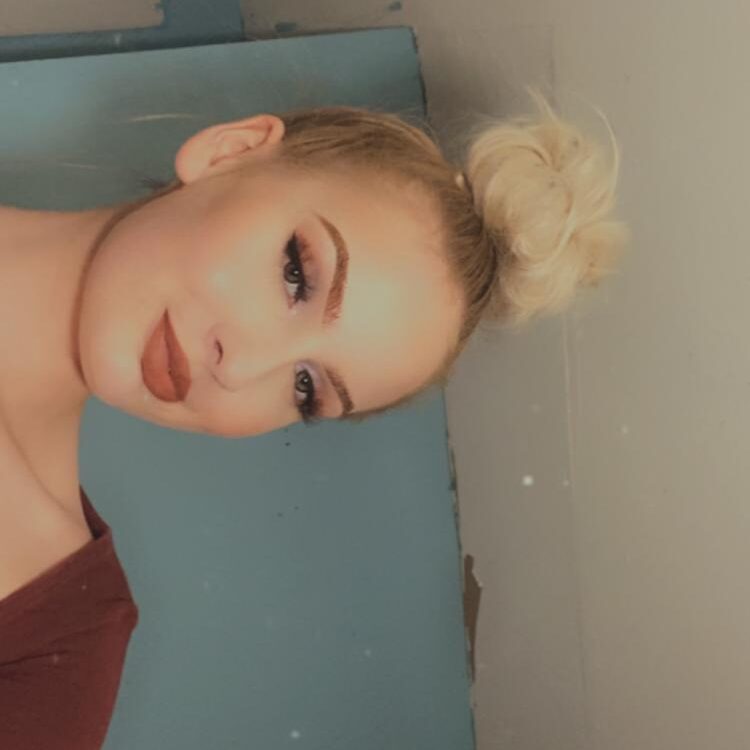 Foto de perfil de Zoe_bales