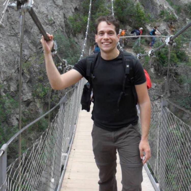 Foto de perfil de Adrian Ludeña Navarro