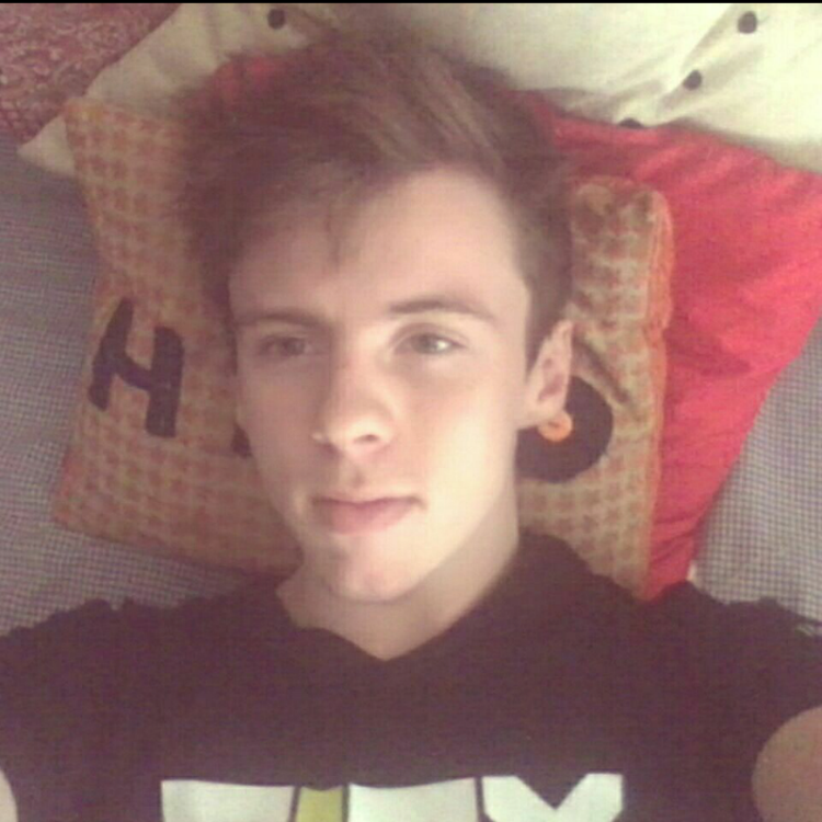 Foto de perfil de Azzy_magic