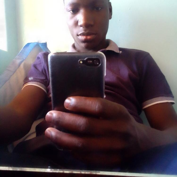 Foto de perfil de Mbuyoti Kanyata