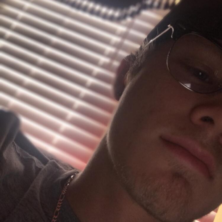 Foto de perfil de Cody_iz_here13
