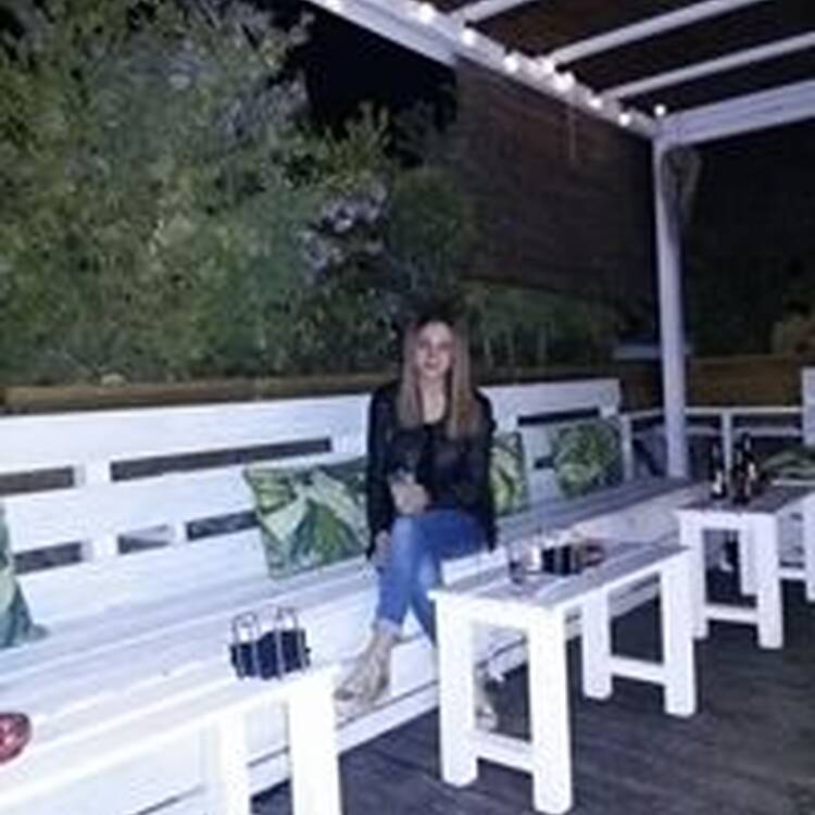 Foto de perfil de Lourdes Navarro