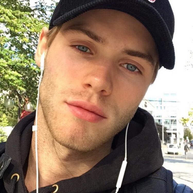 Foto de perfil de AriAri