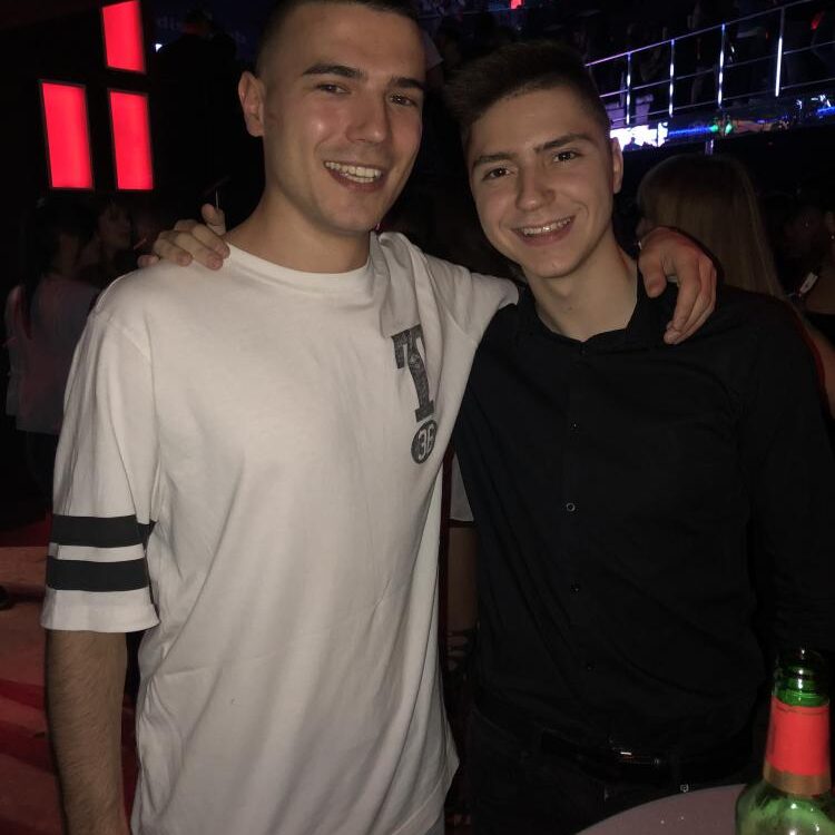 Foto de perfil de Aleksandar
