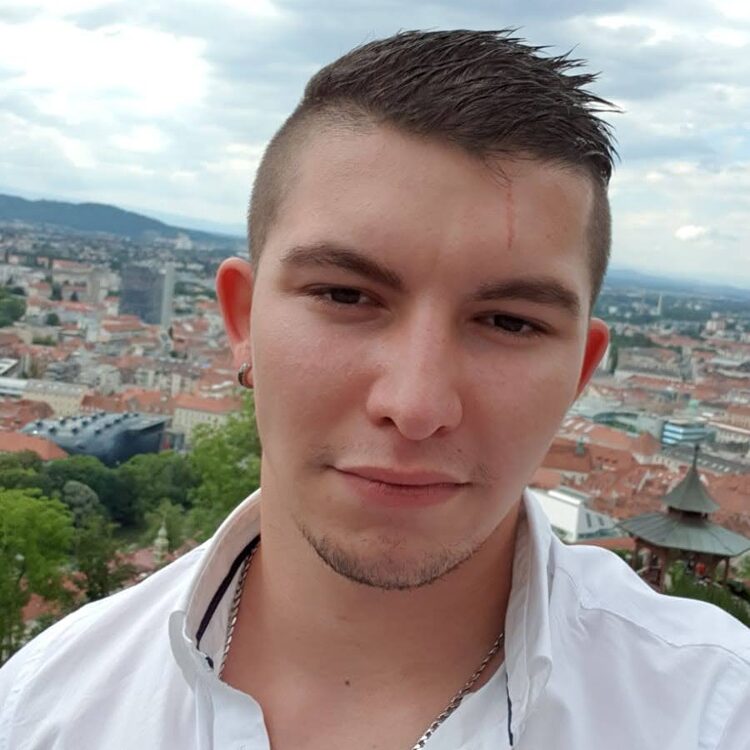 Foto de perfil de denis_m395