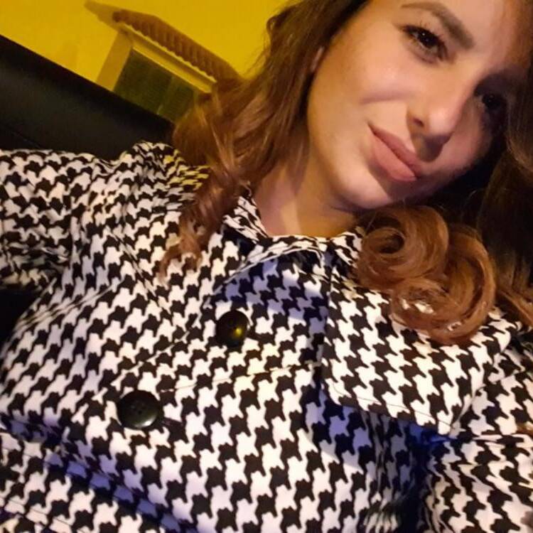 Foto de perfil de Madalina