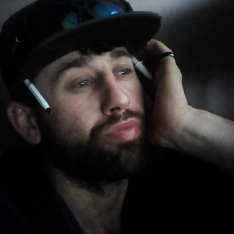 Foto de perfil de Howlongubeenrootingotherguysemmadogg
