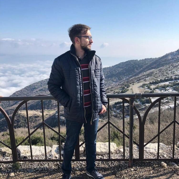 Foto de perfil de Yazan