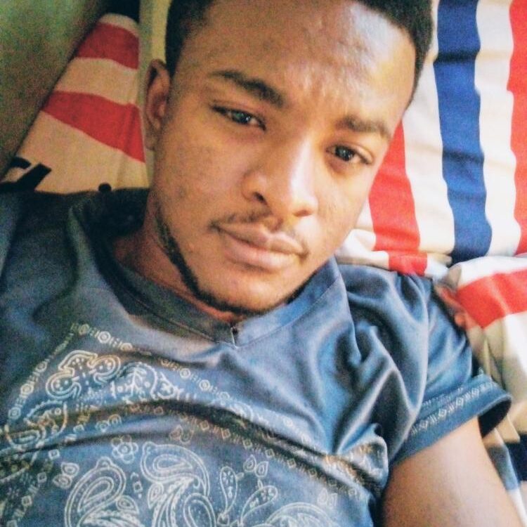 Foto de perfil de Okoli Emeka Adrian