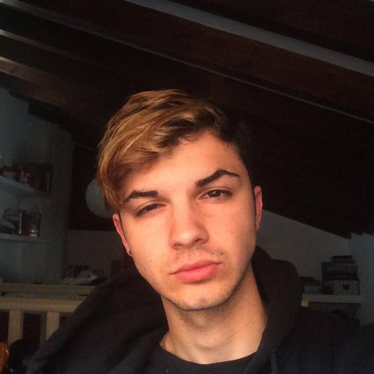 Foto de perfil de Kam Voltana