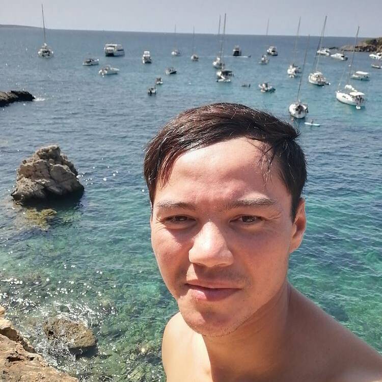 Foto de perfil de Elyor