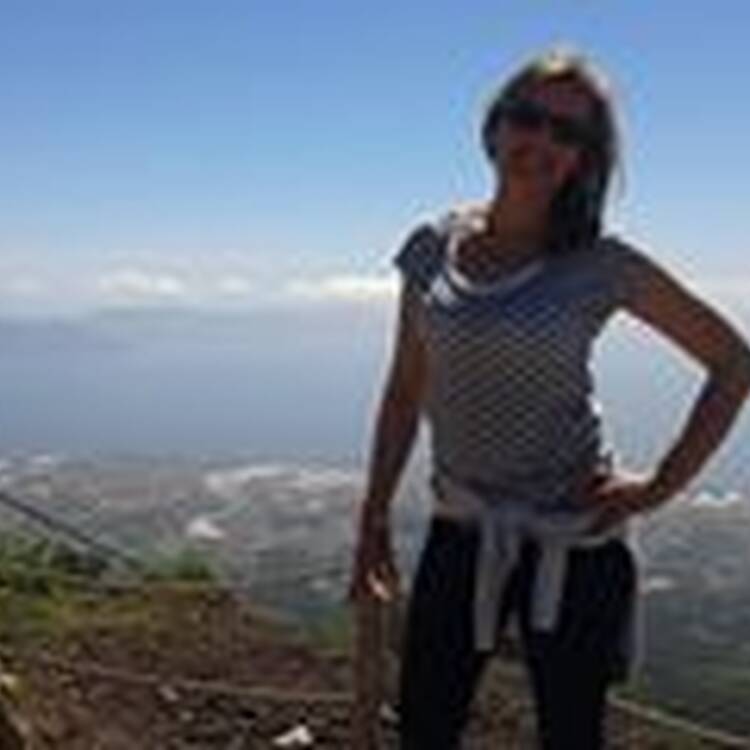 Foto de perfil de Mari Jf
