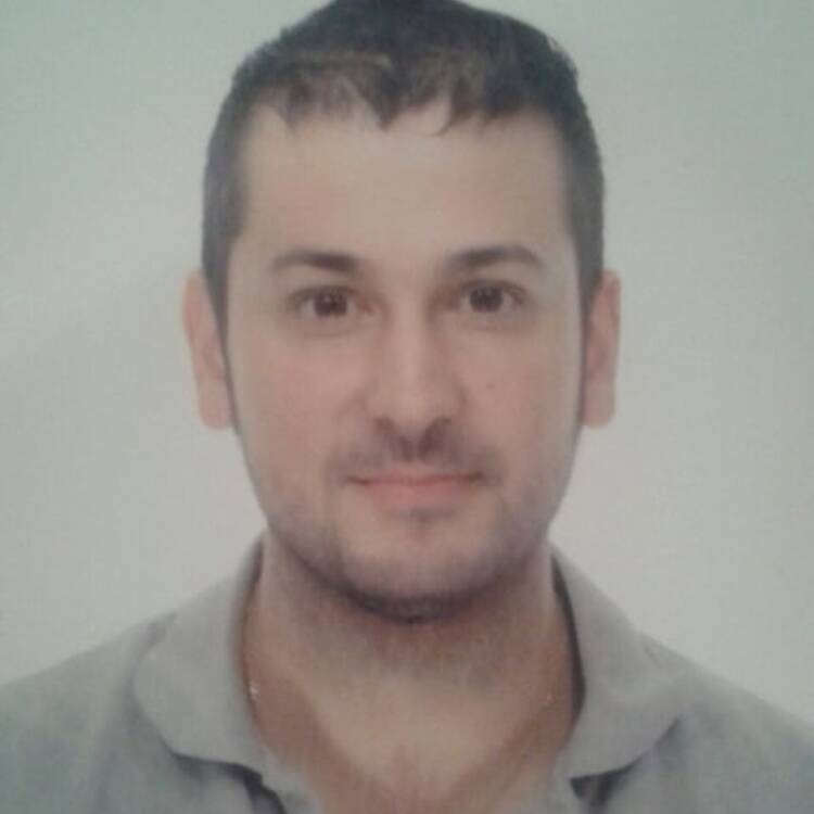Foto de perfil de adrian.bayot