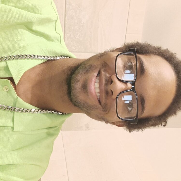 Foto de perfil de Elijah