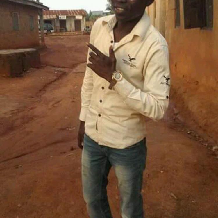 Foto de perfil de Yemi Ali