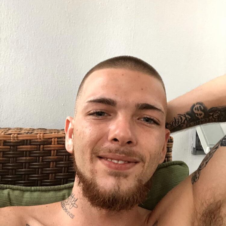 Foto de perfil de Chrisshaw4321