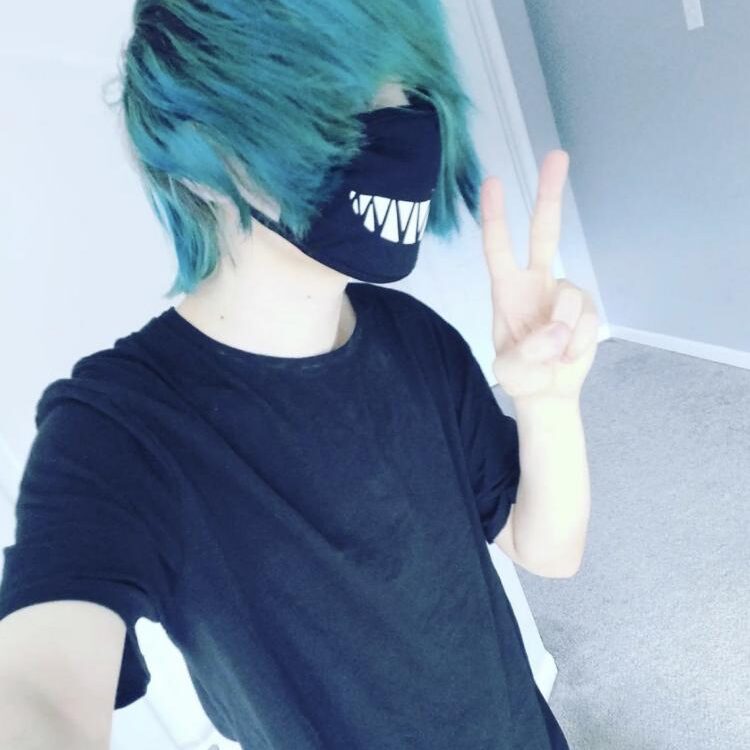 Foto de perfil de Gay 19 m > discord cyanideghost#8734