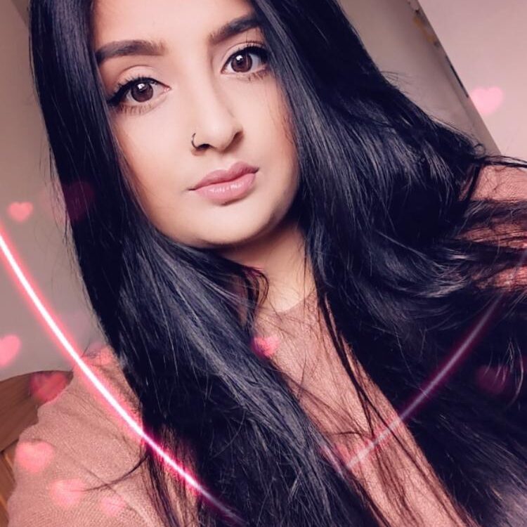Foto de perfil de Hira. Ashraf93