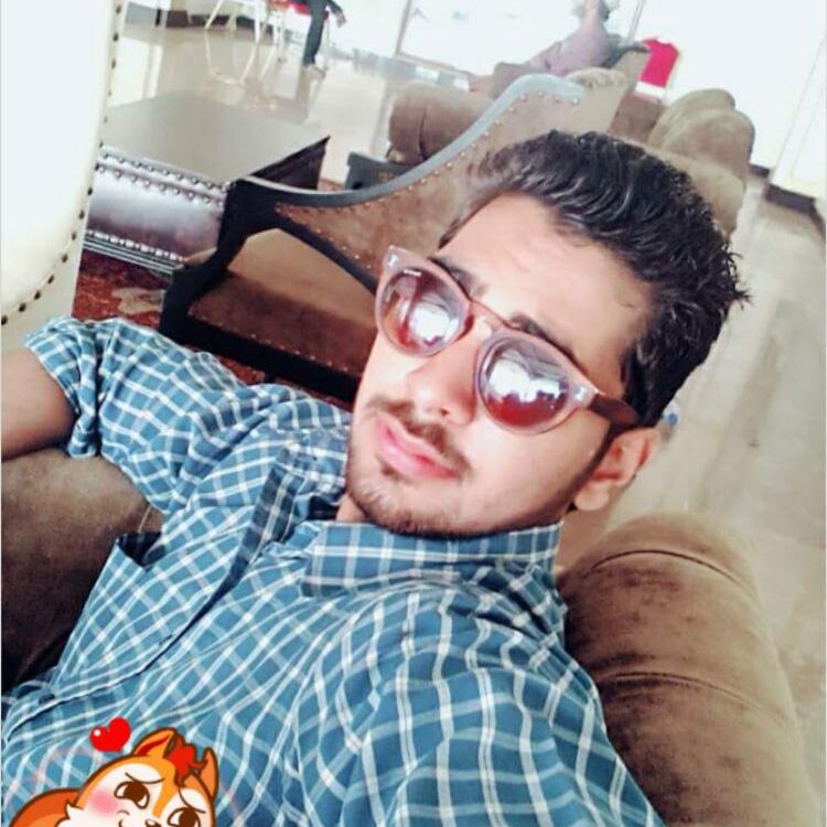 Foto de perfil de AYAZ MEHMOOD