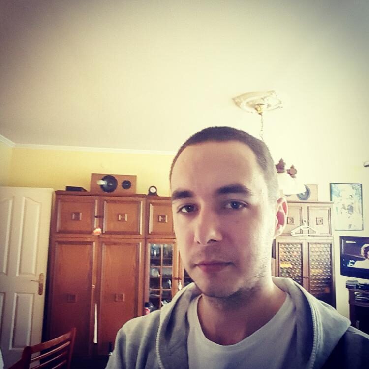 Foto de perfil de Gábor32