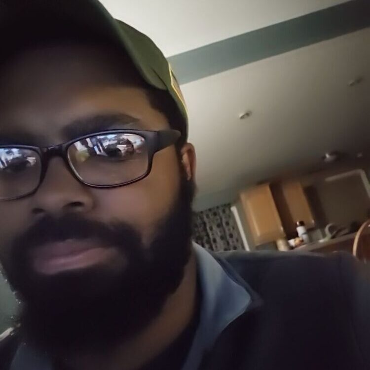 Foto de perfil de Charlie B.